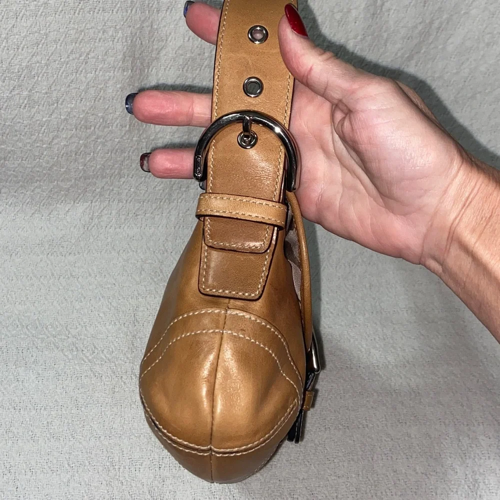 RARE HTF Coach Soho 9247 British Tan Y2K Hobo Shoulder Bag